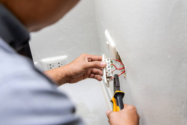 Professional Electrician in Fabrica, TX